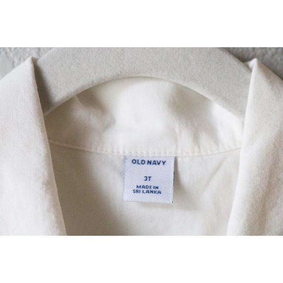 ❌SOLD❌2 for $20 Old Navy Hawaiian Shirts - Picture 4 of 13